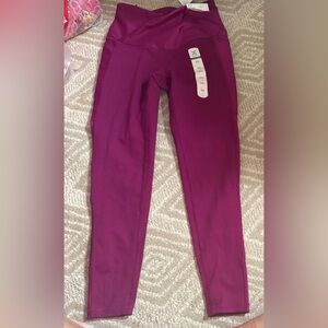NEW WOMENS XS Purple Leggings XERSION- SOFT SILKY ACCENTS- SUPER NICE